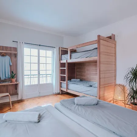 Bed & Breakfast Surfinn Lisbon Costa de Caparica