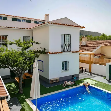 Bed & Breakfast Surfinn Lisbon Costa de Caparica
