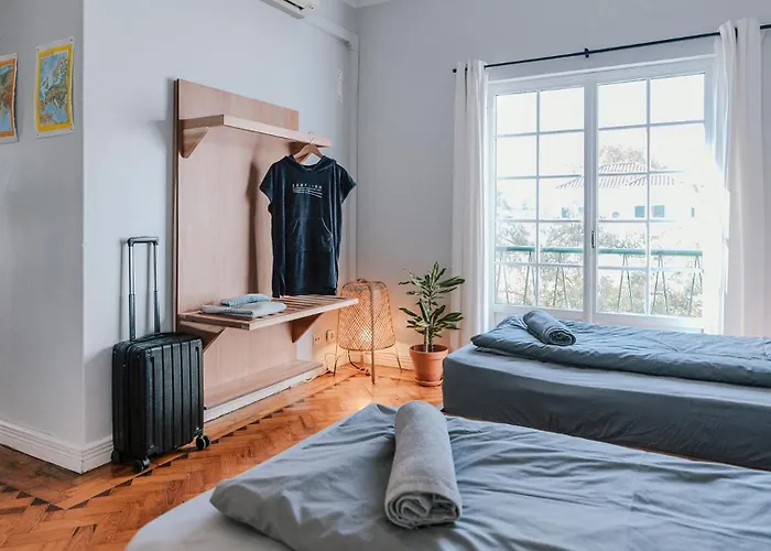 Bed & Breakfast Surfinn Lisbon Costa de Caparica