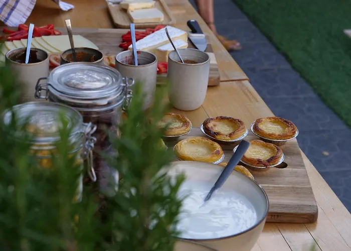 Surfinn Lisbon Bed & Breakfast 4*