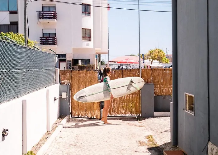 Surfinn Lisbon Bed & Breakfast Costa de Caparica