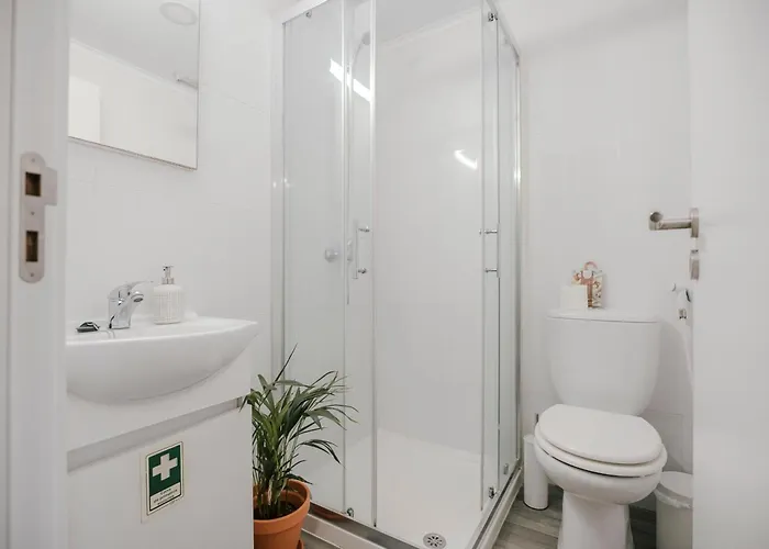 Surfinn Lisbon 4* Costa de Caparica