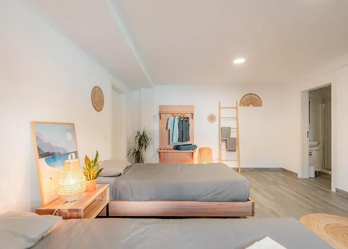 Surfinn Lisbon 4* Costa de Caparica