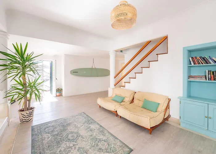 Bed & Breakfast Surfinn Lisbon 4*