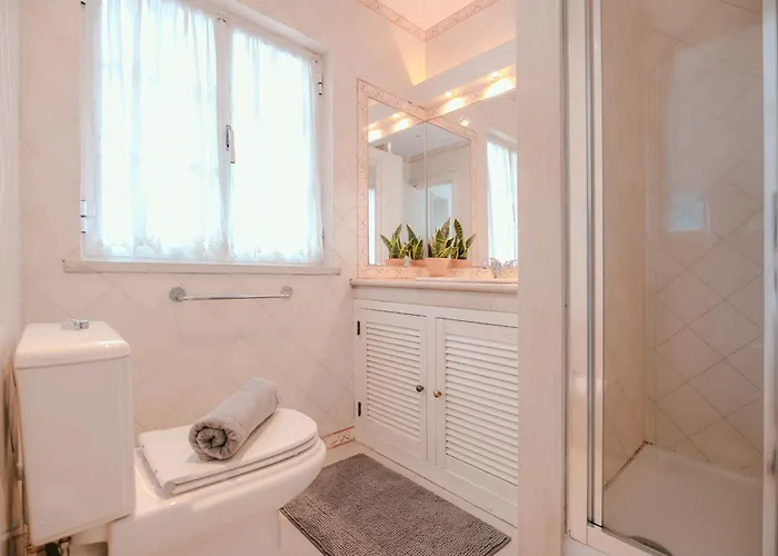 Surfinn Lisbon Bed & Breakfast 4*