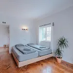 Surfinn Lisbon