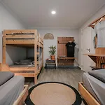Surfinn Lisbon Bed and breakfast 4*